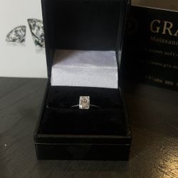 VVS1 Moissanite Ring 