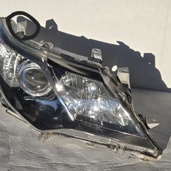 2012-2013-2014 Toyota Camry OEM Right Halogen Projector Headlight Assembly