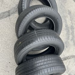 Set.   Tires.  225. 65. 17.  Michelin 