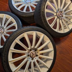 MERCEDES RIMS AND TIRES STAGGERED.20"