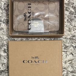 COACH CARD HOLDER