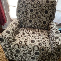 Ashley Furniture Recliner With Pillows