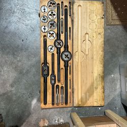 Large Tap And Die Set