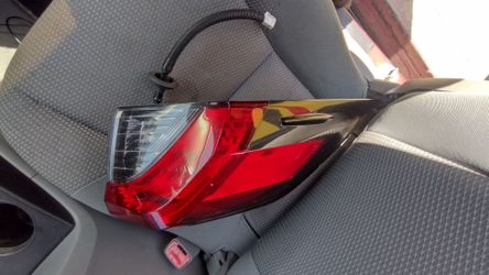 toyota rav4 taillight 2019-25