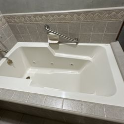 Americh Whirlpool Tub
