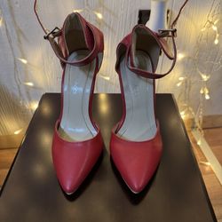 Women’s Red - Shoes Size 5