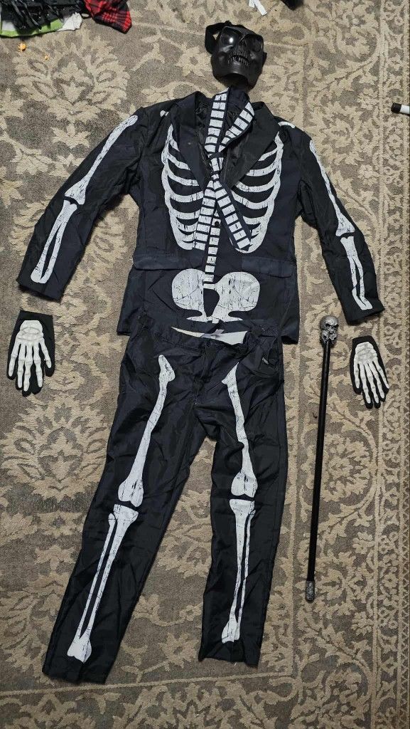 ADULT MENS HALLOWEEN  Costume 