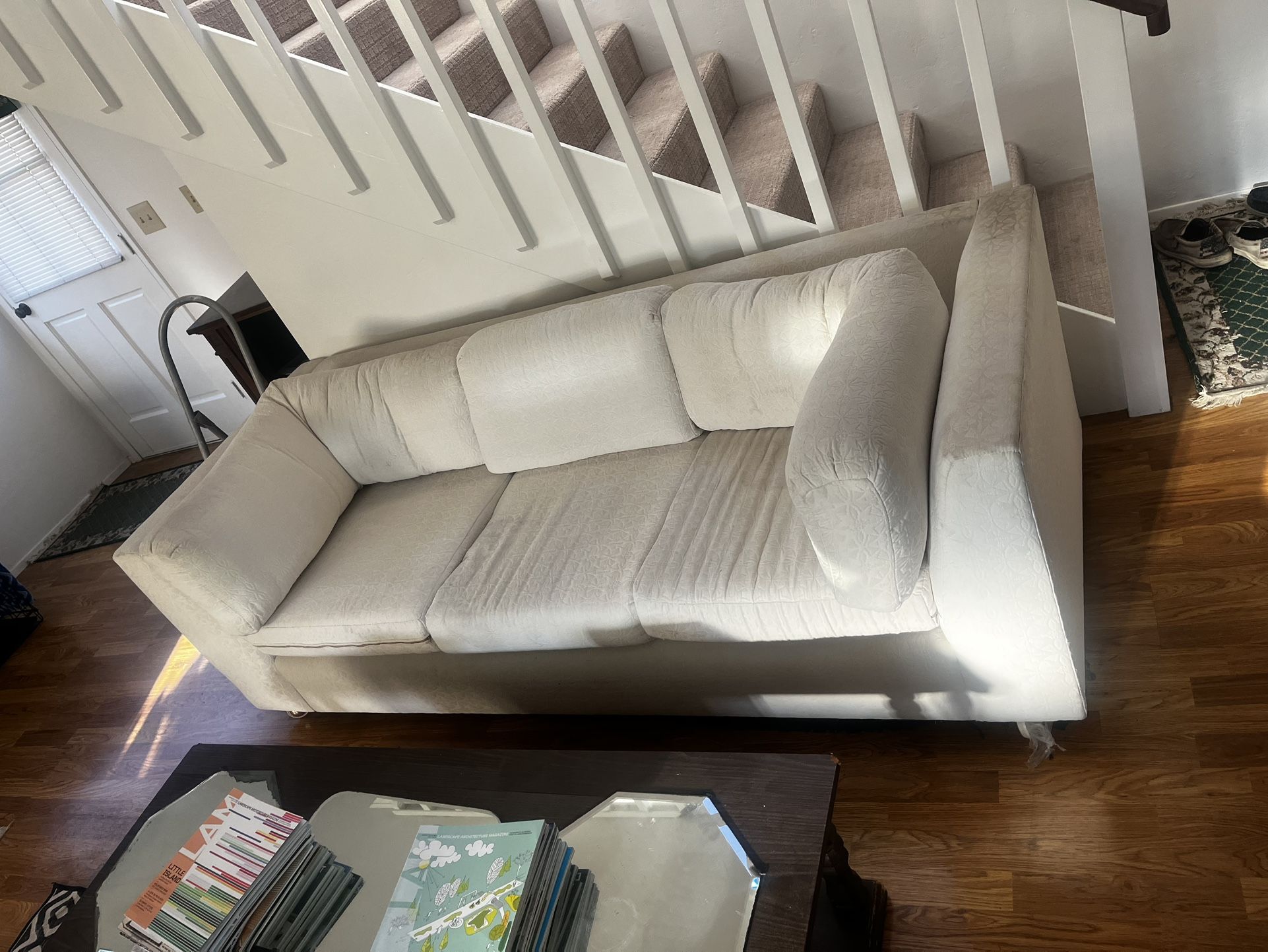 Free Vintage Furniture and Couches