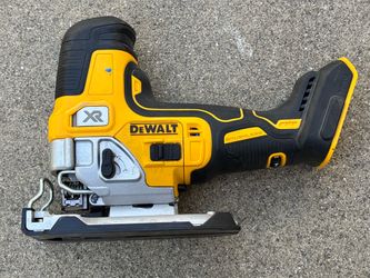 Dewalt 20V XR Cordless Barrel Grip Jigsaw (TOOL ONLY/SOLO LA HERRAMIENTA)