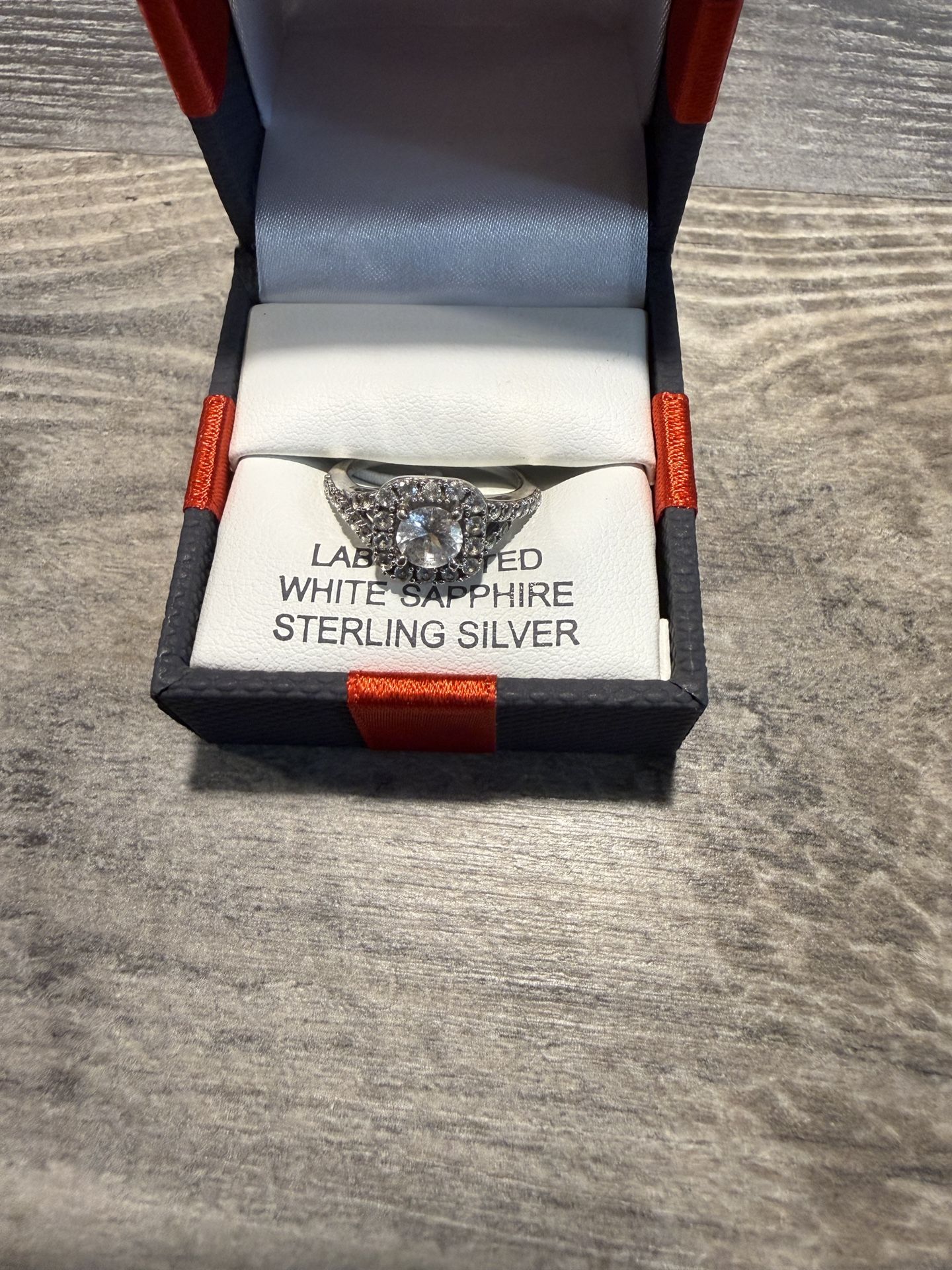 Ladies Ring