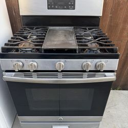 GE Stainless Steel Stove 