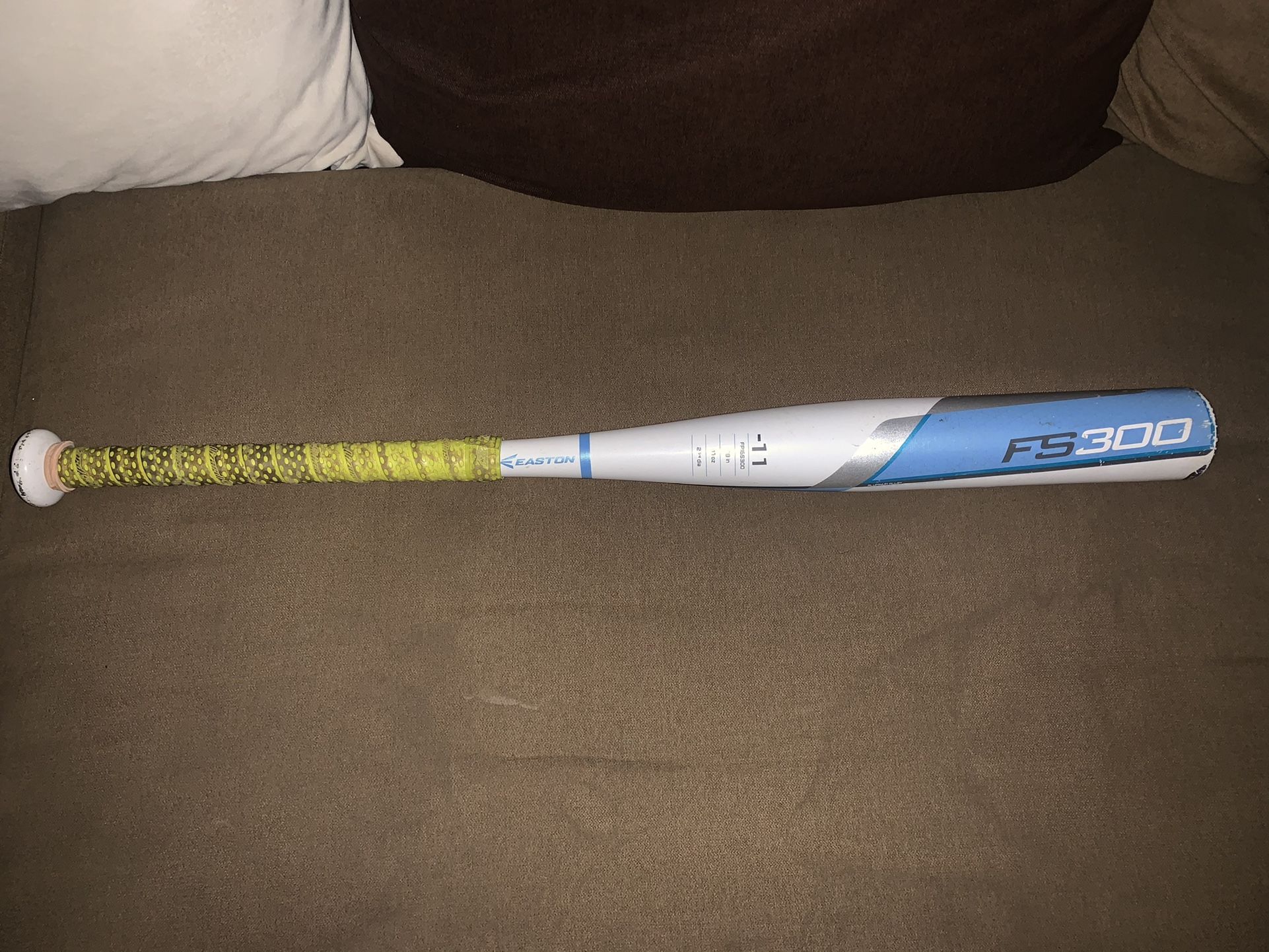 Easton FS300 28” 17oz Aluminum Softball Bat