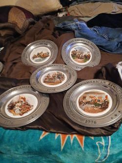 Vintage The Great American Revolution 5 Pewter&porcelain Plates.
Price
