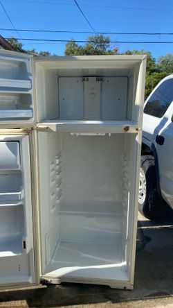 Fridge No shelves, no racks