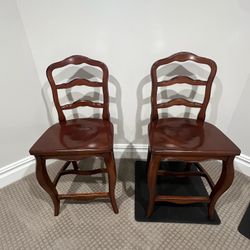 Pair of Wood Ladder Back Stools in Good Condition 19w x 16sd x 24sh x 43h Smoke free household