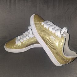 Puma Tennis Shoes size 7