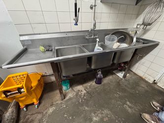 Stainless steel sink