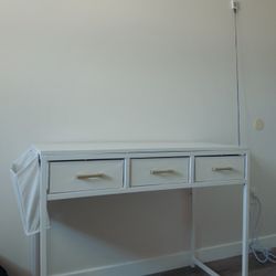 White Desk 