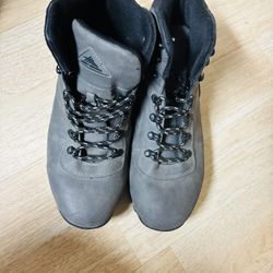 New men's shoes without box, size 11.5, grey ones and brown ankle boots, size 11.