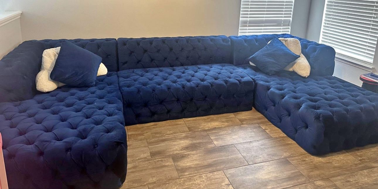 Blue Velvet Tufted Sectional Couch 
