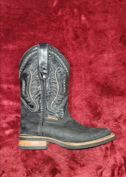 Men's Size 6.5 Western Cowboy Boots Black Leather Square Toe excellent condition Price is firm Cash only
