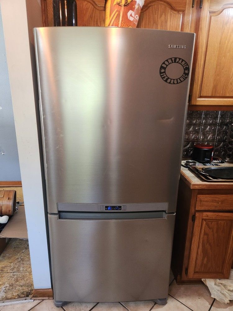 Refrigerator