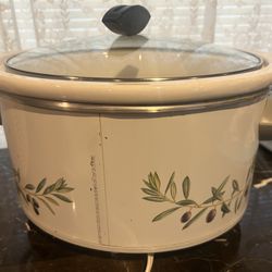 4.5 Quart Oval Slow Cooker GE