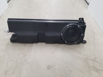 JBL Subwoofer (Toyota Tundra)