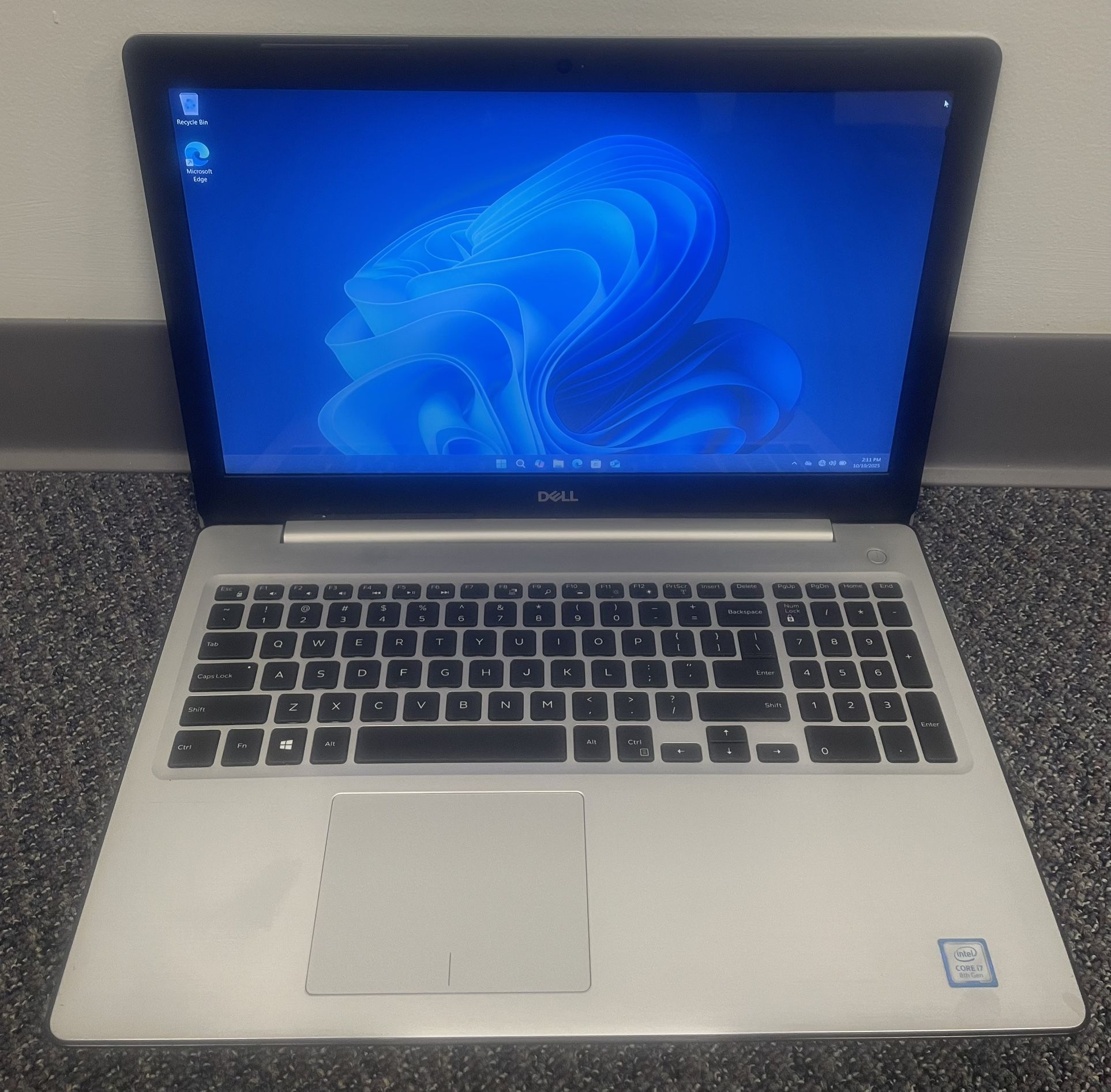 Dell Inspiron 5570 i7 Laptop PC