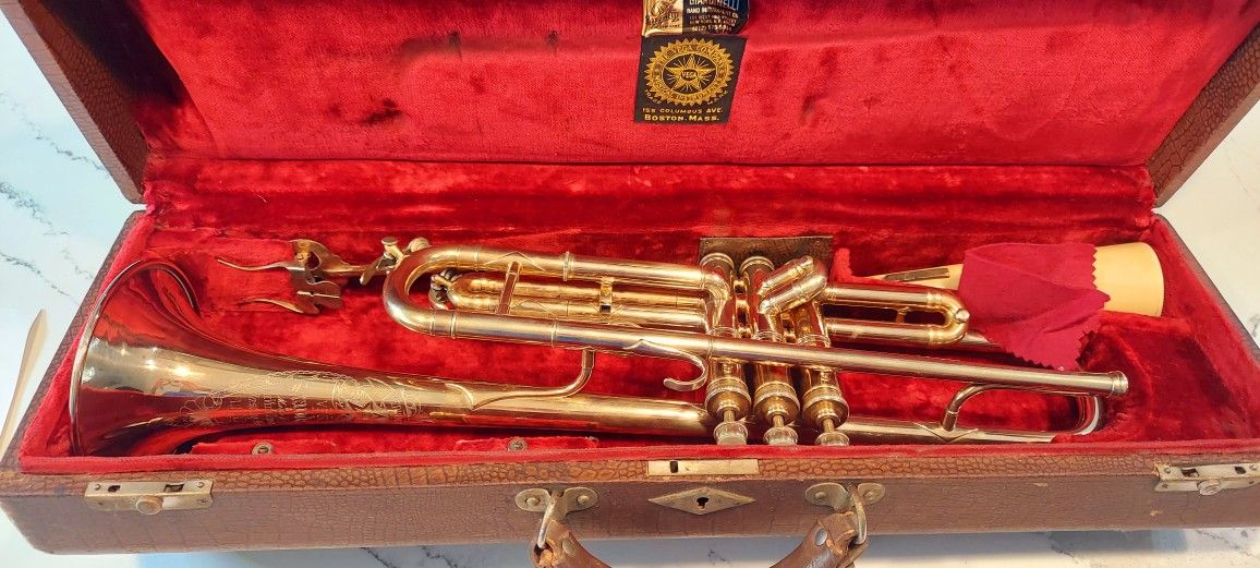 1928 24k Gold Plated Vega Trumpet