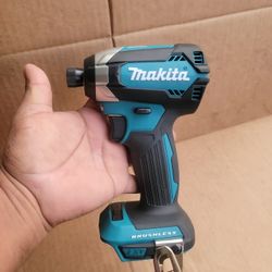 MAKITA 18V LXT LITHIUM-ION BRUSHLESS 1/4-IN CORDLESS VARIABLE SPEED IMPACT DRIVER ( TOOL ONLY ) 