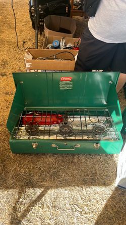 *ON HOLD* Coleman Vintage 1960s Coleman, 3 Burner Camp Stove 426D With Chef Trays