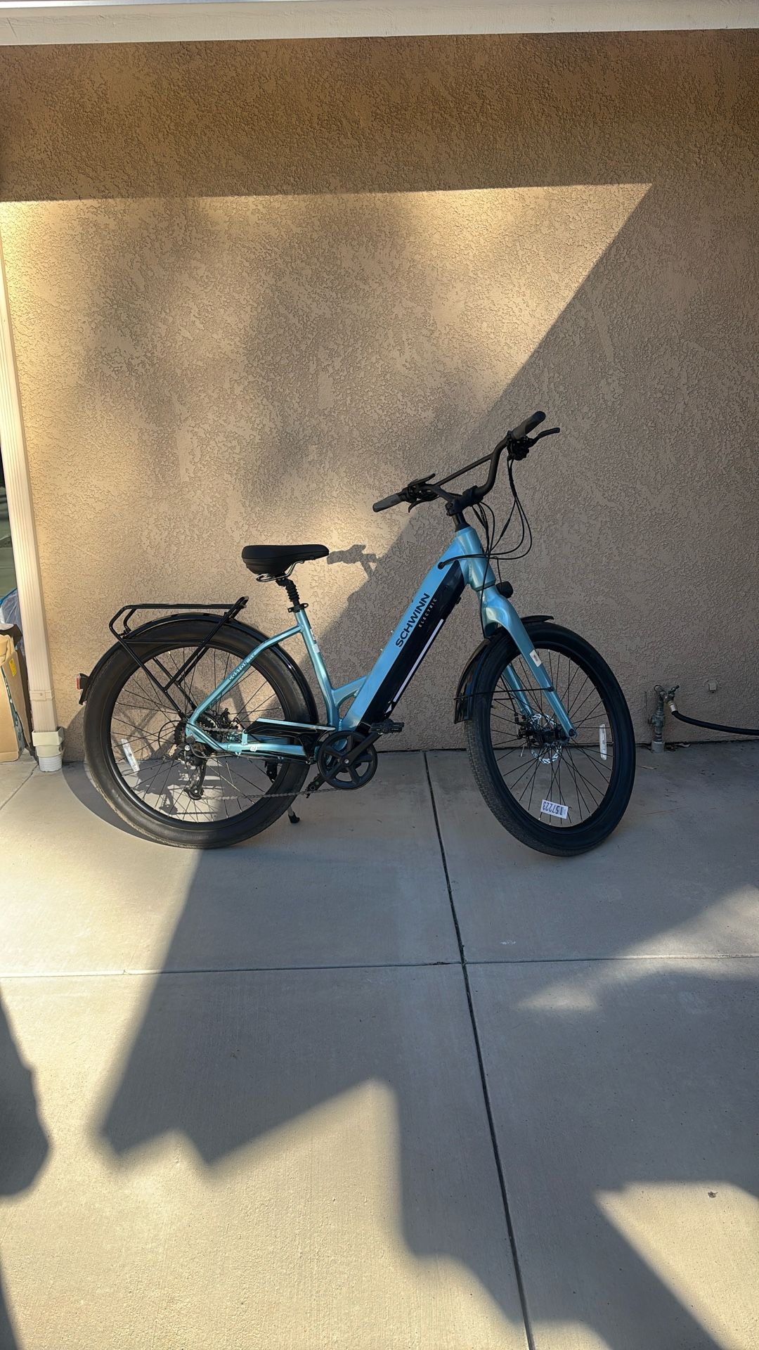 Schwinn Coston DX Electric Bike 27.5”
