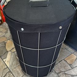 Metal Wire Basket with handles Black & cover  H22 W18 in.
