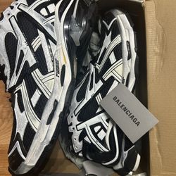   Balenciaga Runners