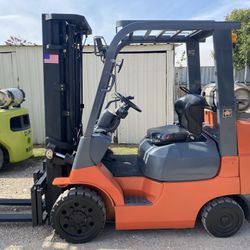 Forklift Toyota 5000 Lbs 