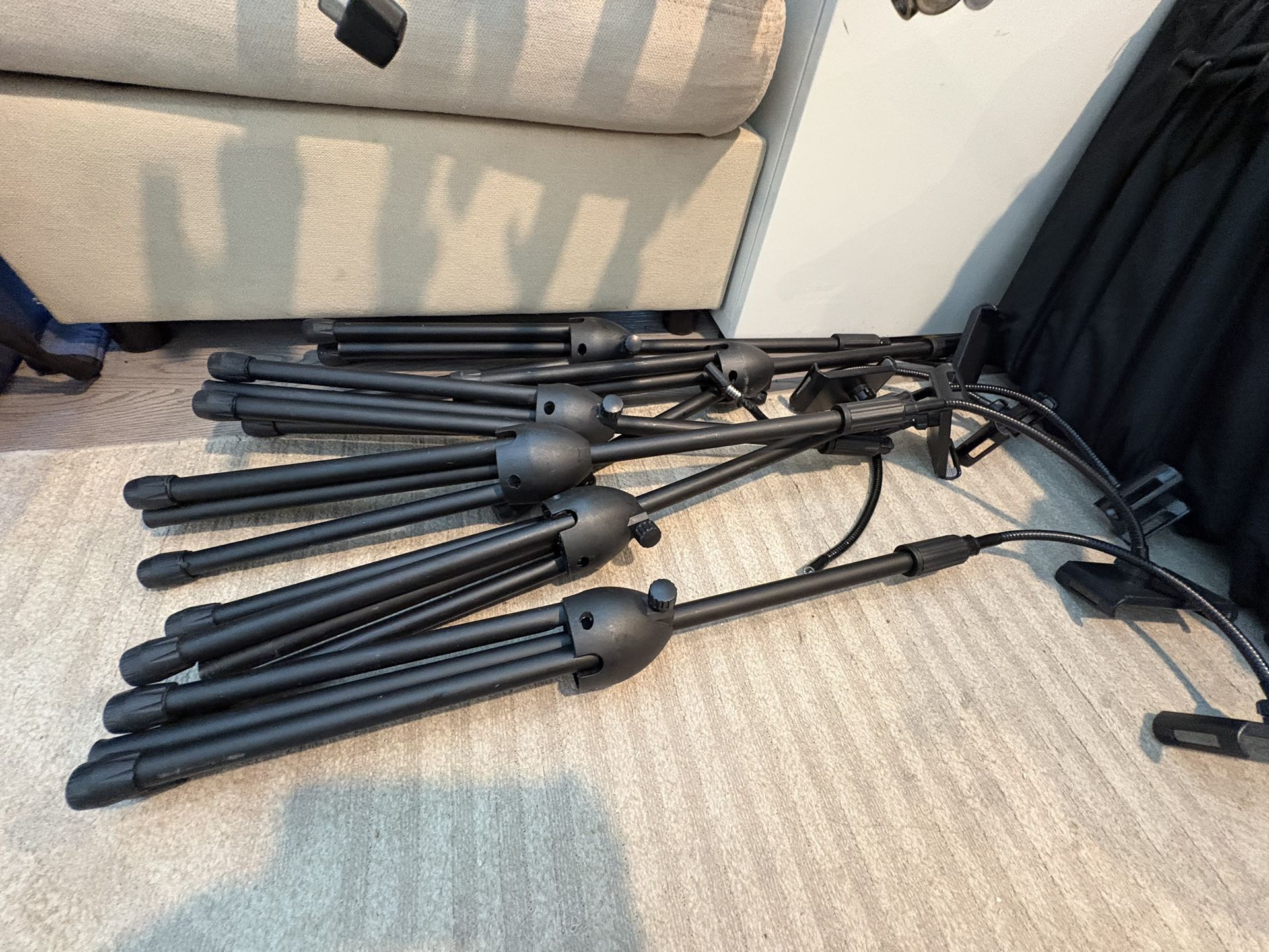 5 Total- Adjustable Tablet / Phone Floor Stand – Hands-Free Holder
