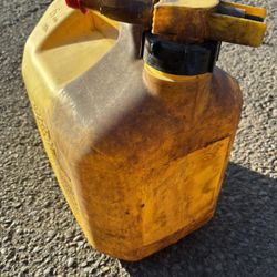 No Spill Diesel Fuel Can