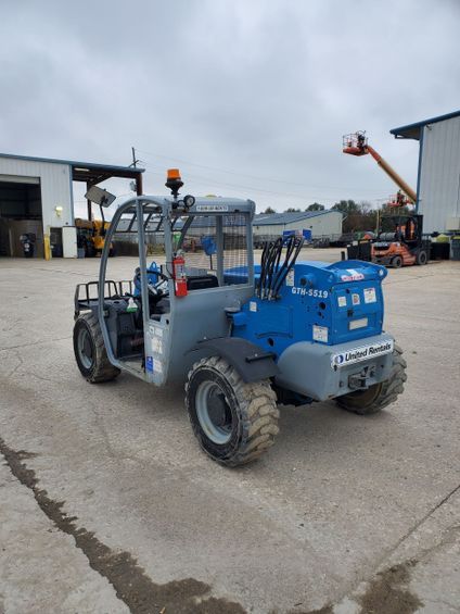 Genie 5519 Reach Forklift
