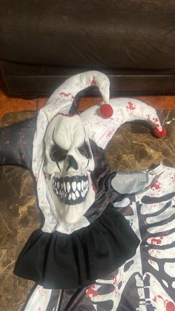 Costume