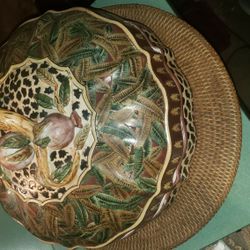 Ceramic Pot With Woven Plat