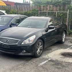 2015 Infinity Q40