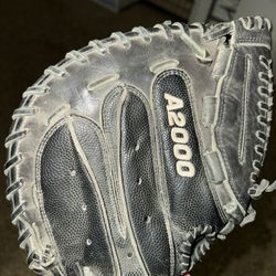 Wilson A2000 Catchers Mitt