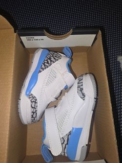 Nike Jordan Baby size 2C Spizike Low TD White/University blue