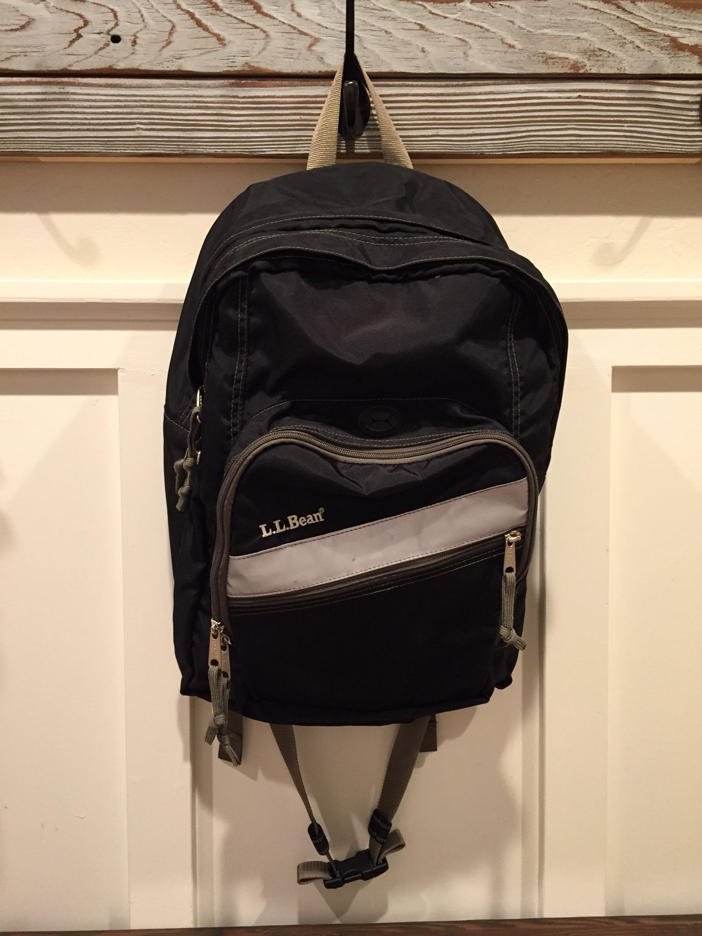 Excellent condition ll bean deluxe black backpack