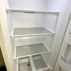 Insignia 21 Cu. Ft. Convertible Fridge/Freezer - White-