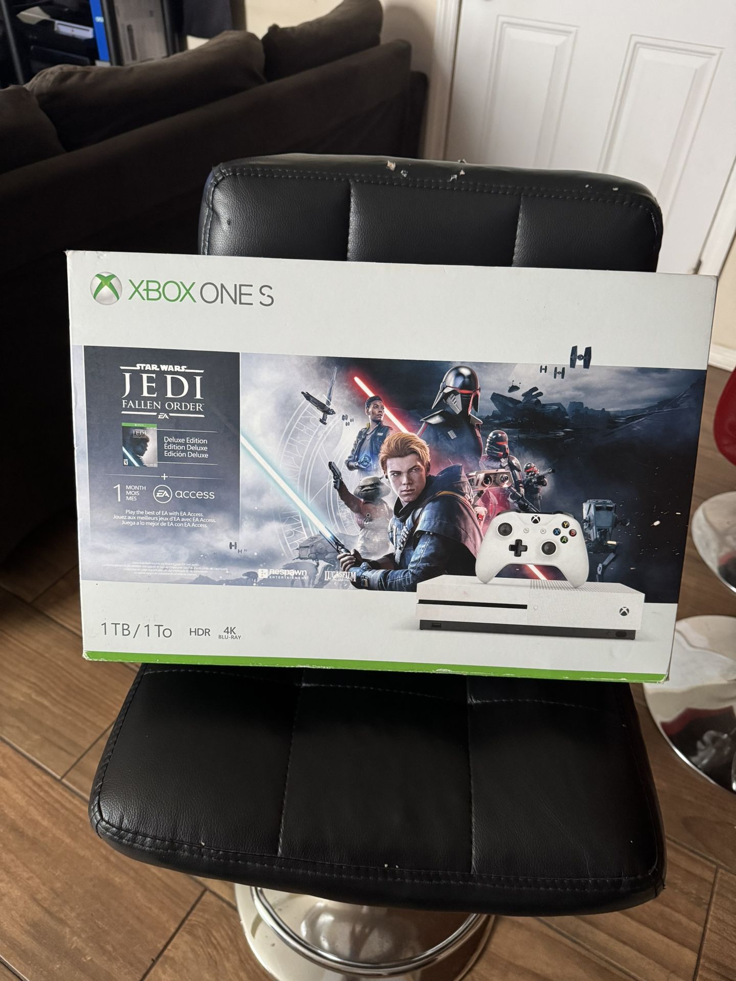 Microsoft Xbox One S Star Wars Jedi: Fallen Order Deluxe 1TB console