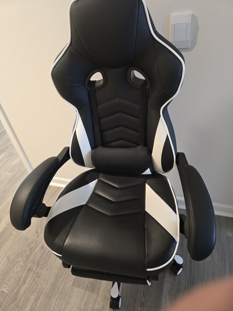 Respawn 110 racing style gaming chair
