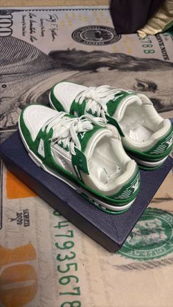 Lv trainers size 12