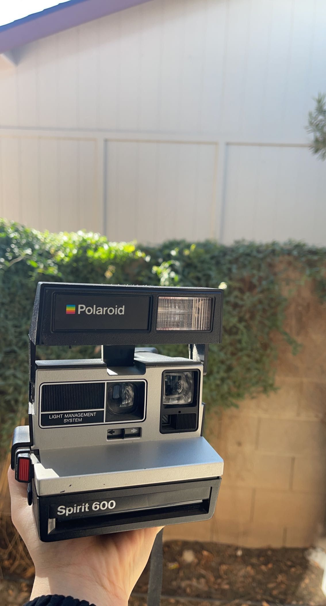Sun 600 Polaroid Camera